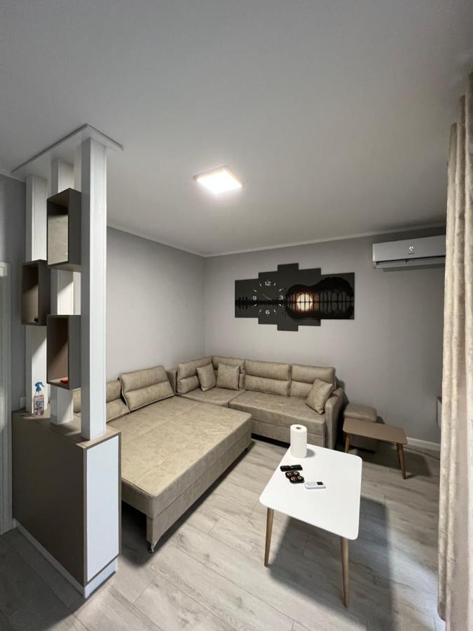 090 Area Apartment Tirana Exterior photo