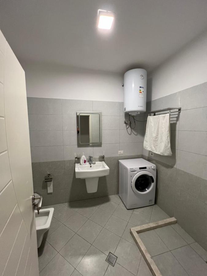 090 Area Apartment Tirana Exterior photo