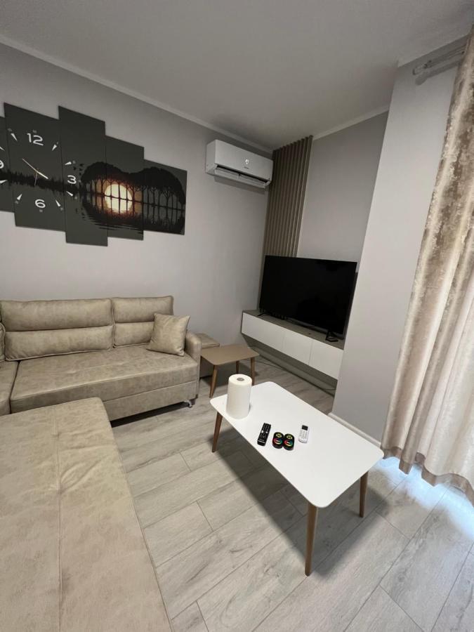090 Area Apartment Tirana Exterior photo